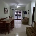 Apartamento Climatizado A 150 Metros Da Praia